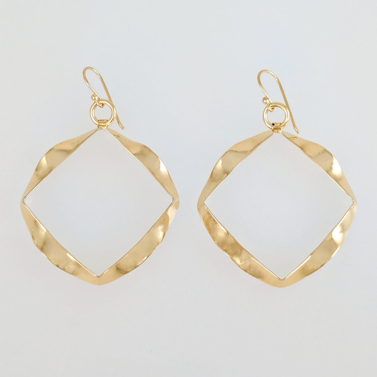 Wavy Square Drop Earrings – Bold Open Frame Look