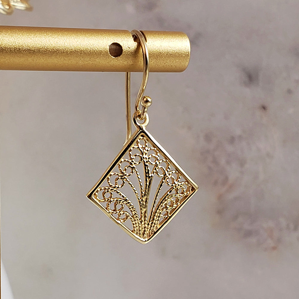 Aesthetic Filigree Square Dangle Earrings