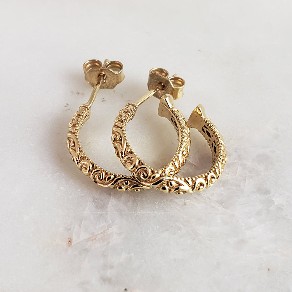 Minimalist Vintage Gold Hoop Earrings