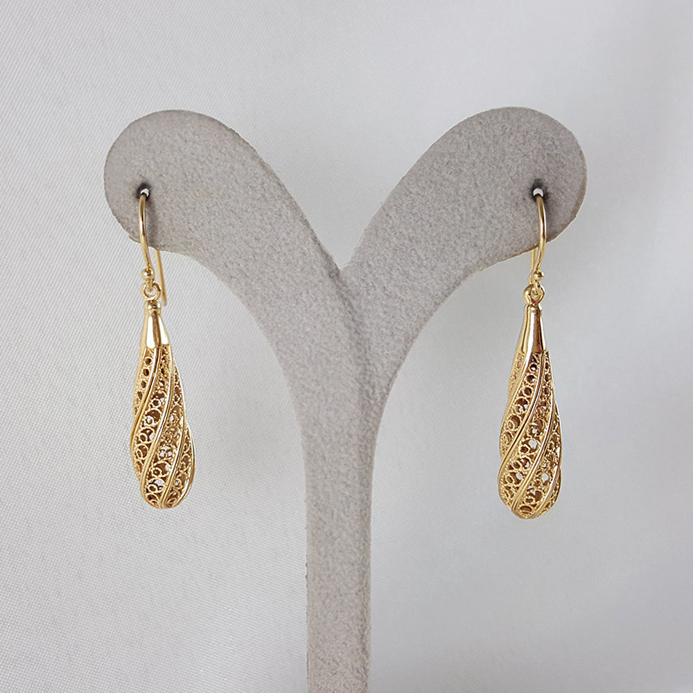 Aesthetic Gold Nightingale Filigree Teardrop Dangle Earrings