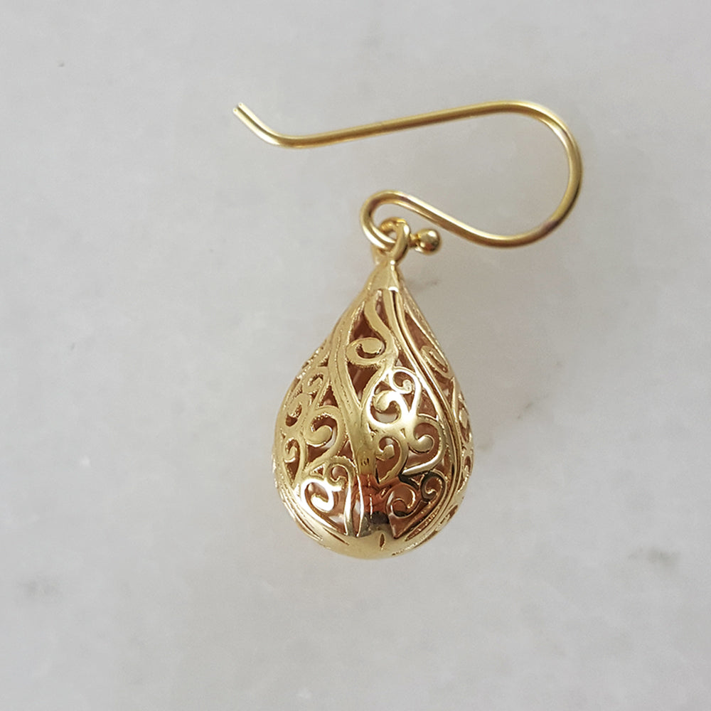 Alluring Gold Teardrop Nightingale Earrings