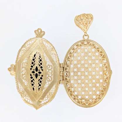 Oval Filigree Locket Pendant Black Onyx