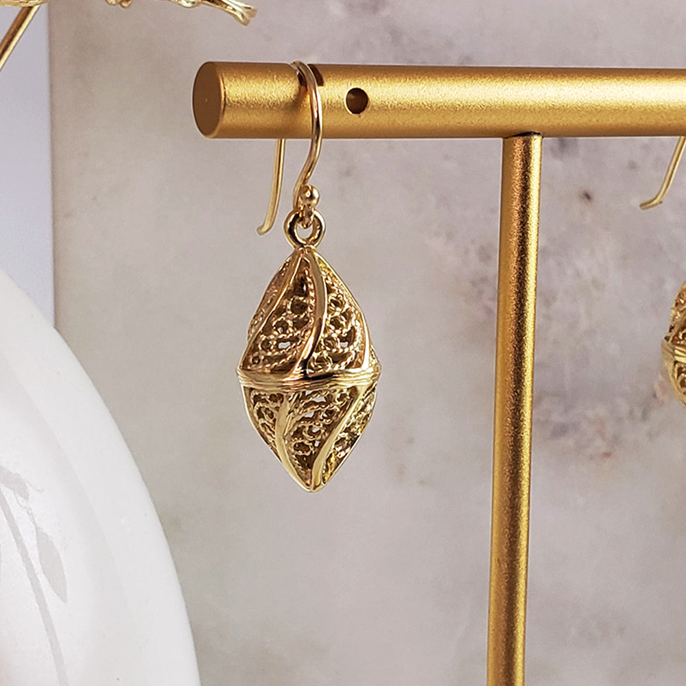 Mesmerizing Gold Nightingale Drop Earrings