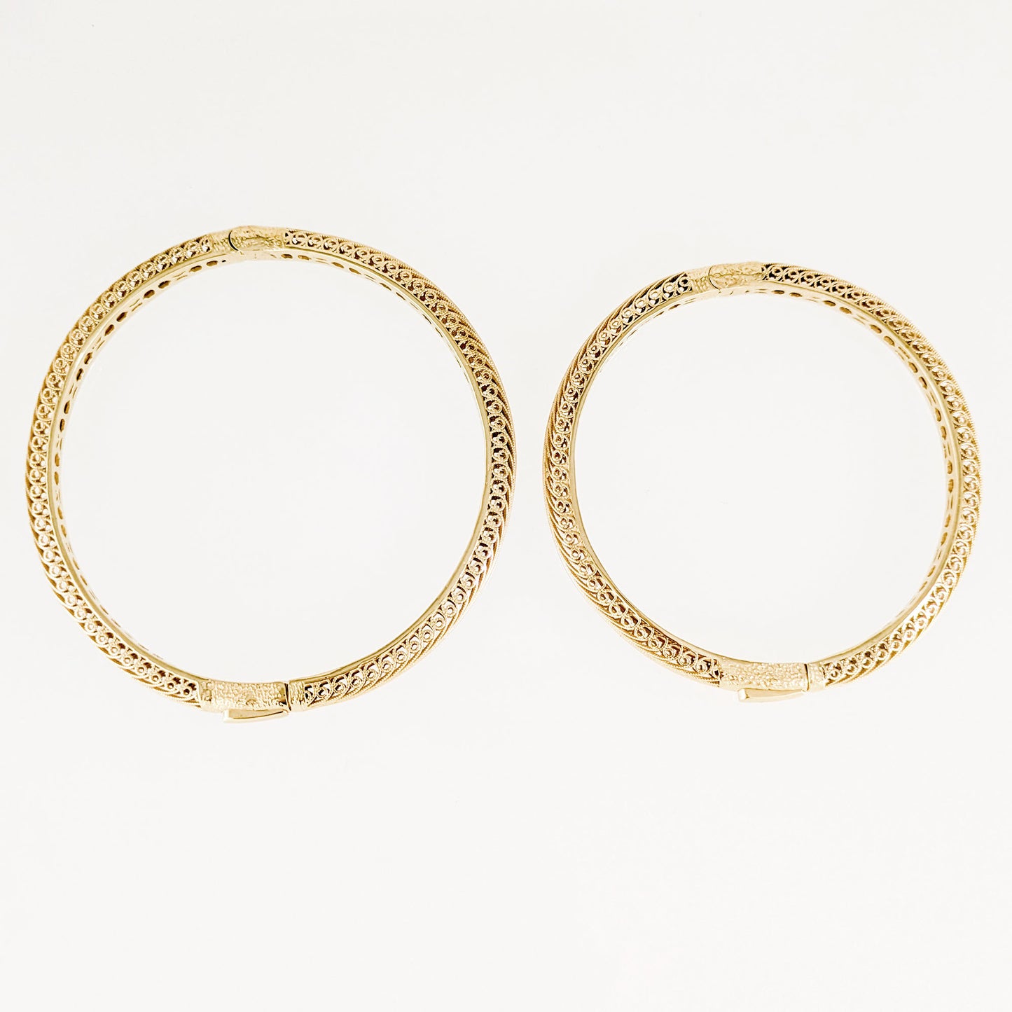 Filigree Hinged Bangle Bracelet