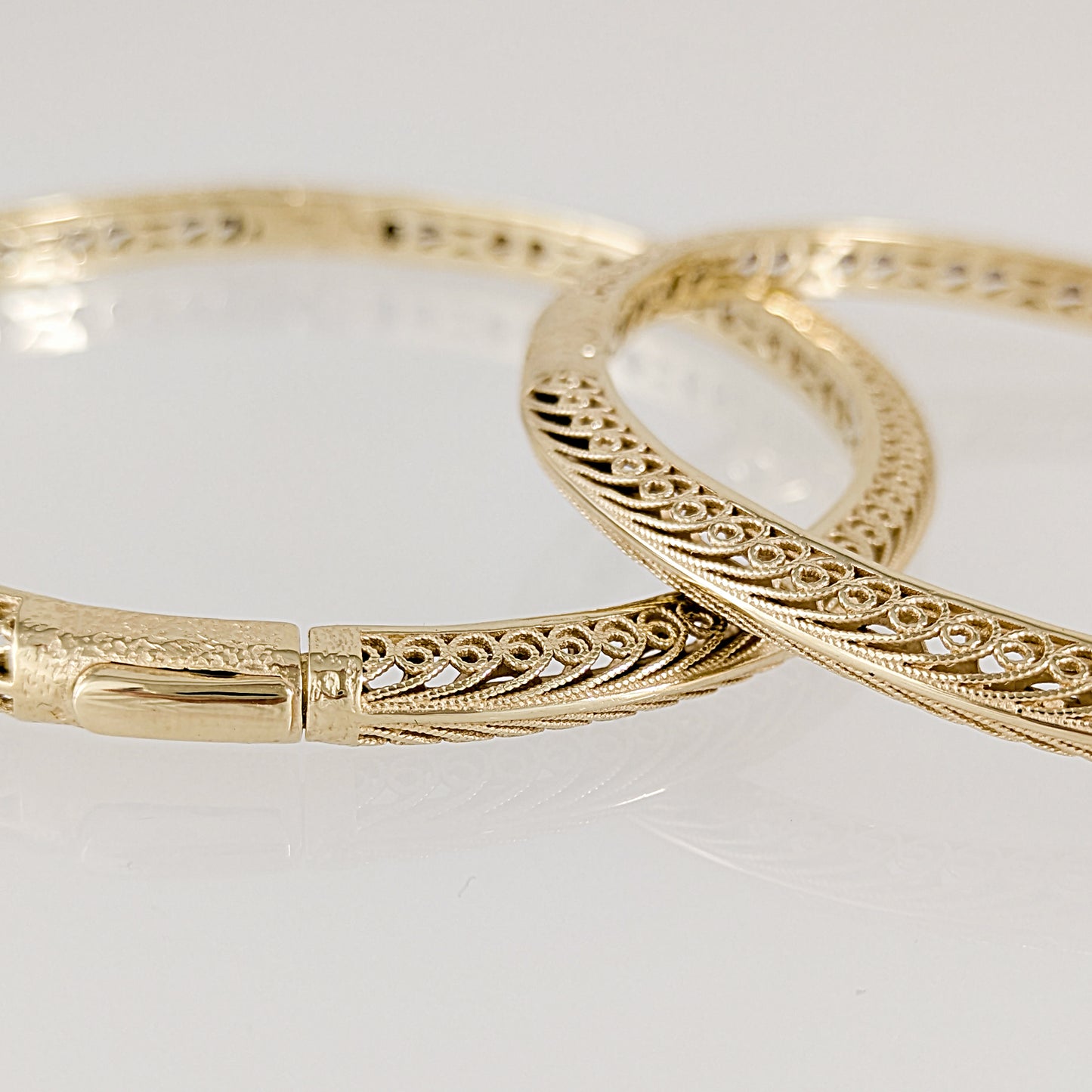 Filigree Hinged Bangle Bracelet