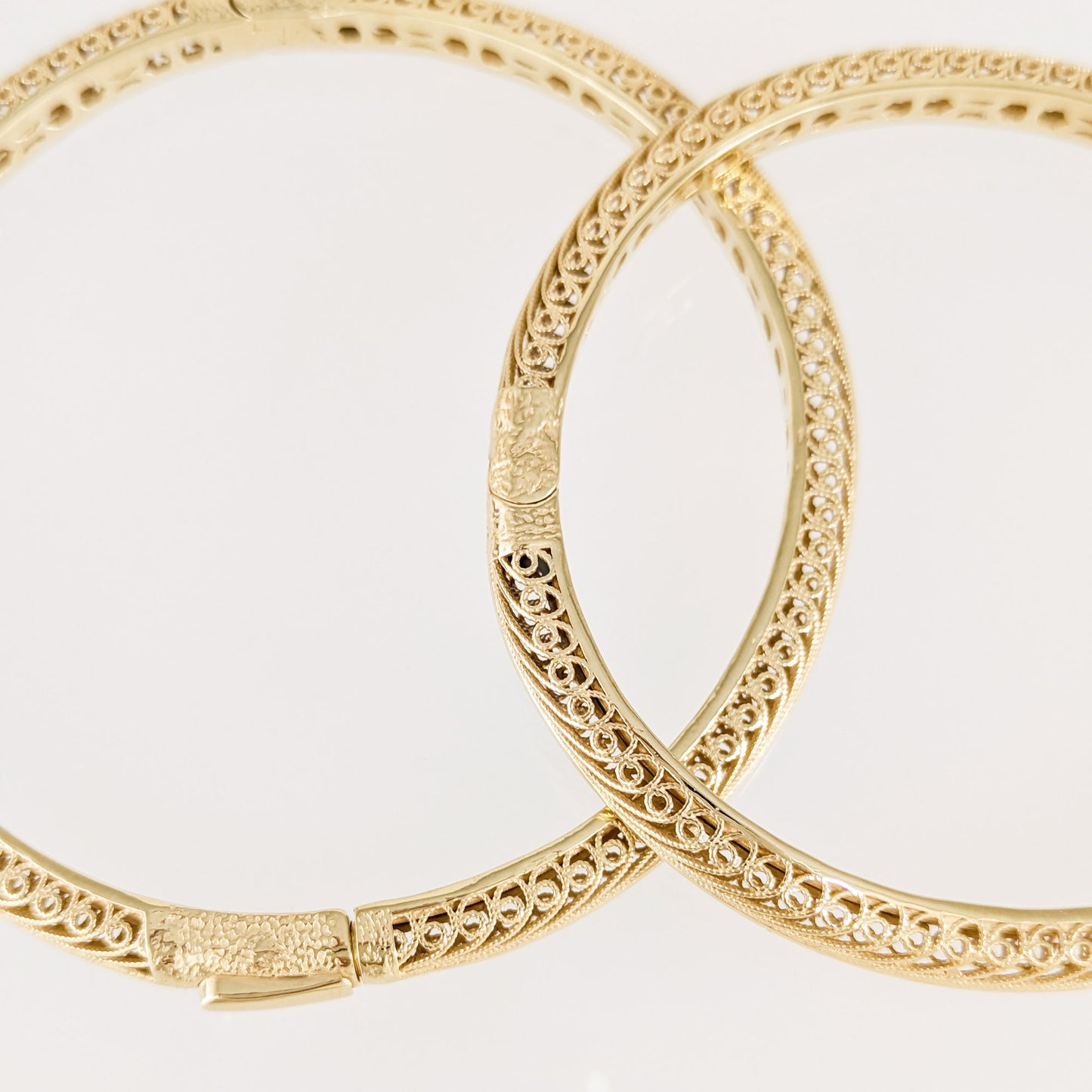 Filigree Hinged Bangle Bracelet