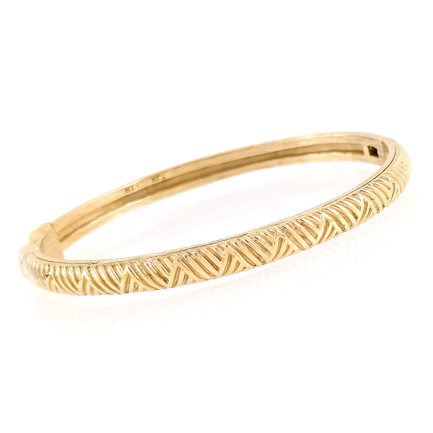 Chevron Pattern Bangle with Easy Click Clasp – Textured 5mm Design