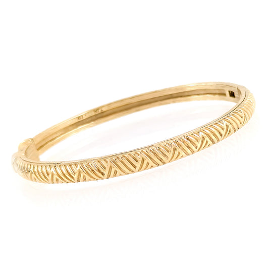 Chevron Pattern Bangle with Easy Click Clasp – Textured 5mm Design