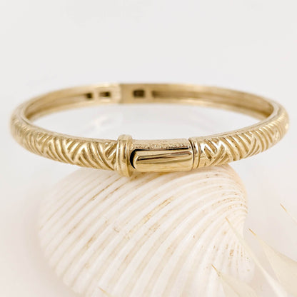 Chevron Pattern Bangle with Easy Click Clasp – Textured 5mm Design - TurkishBling