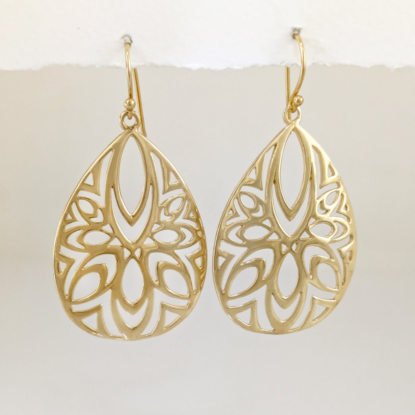 Teardrop Openwork Drop Earrings