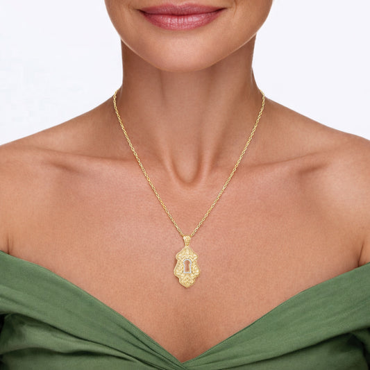 Ornate Keyhole Pendant Crystal Detail