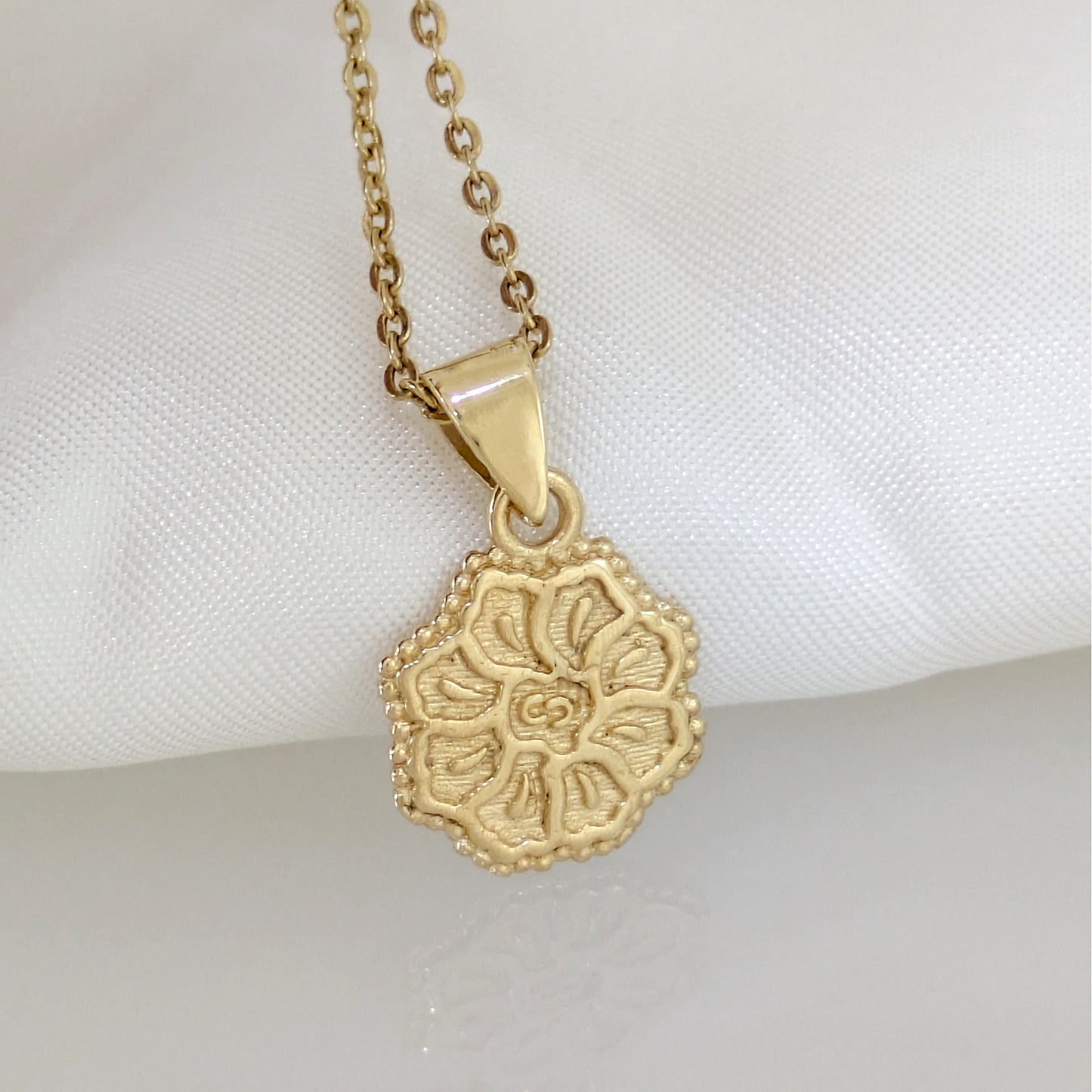 Petite Round Floral Pendant
