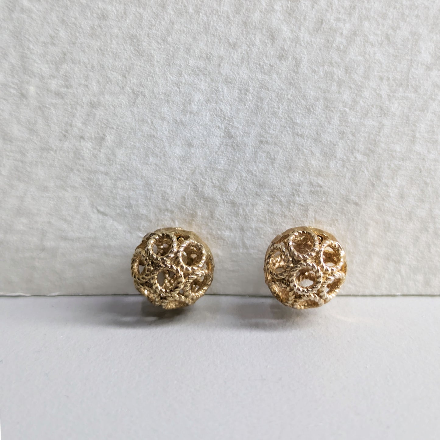 Round Gold Filigree Bead Stud Earrings with Diamond Cut