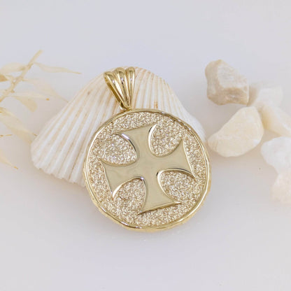 Embossed Cross Medallion Pendant - TurkishBling
