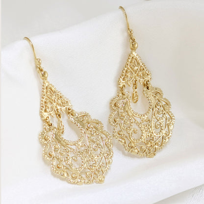 Gold Filigree Chandelier Earrings – Vintage-Inspired Statement Dangle Earrings