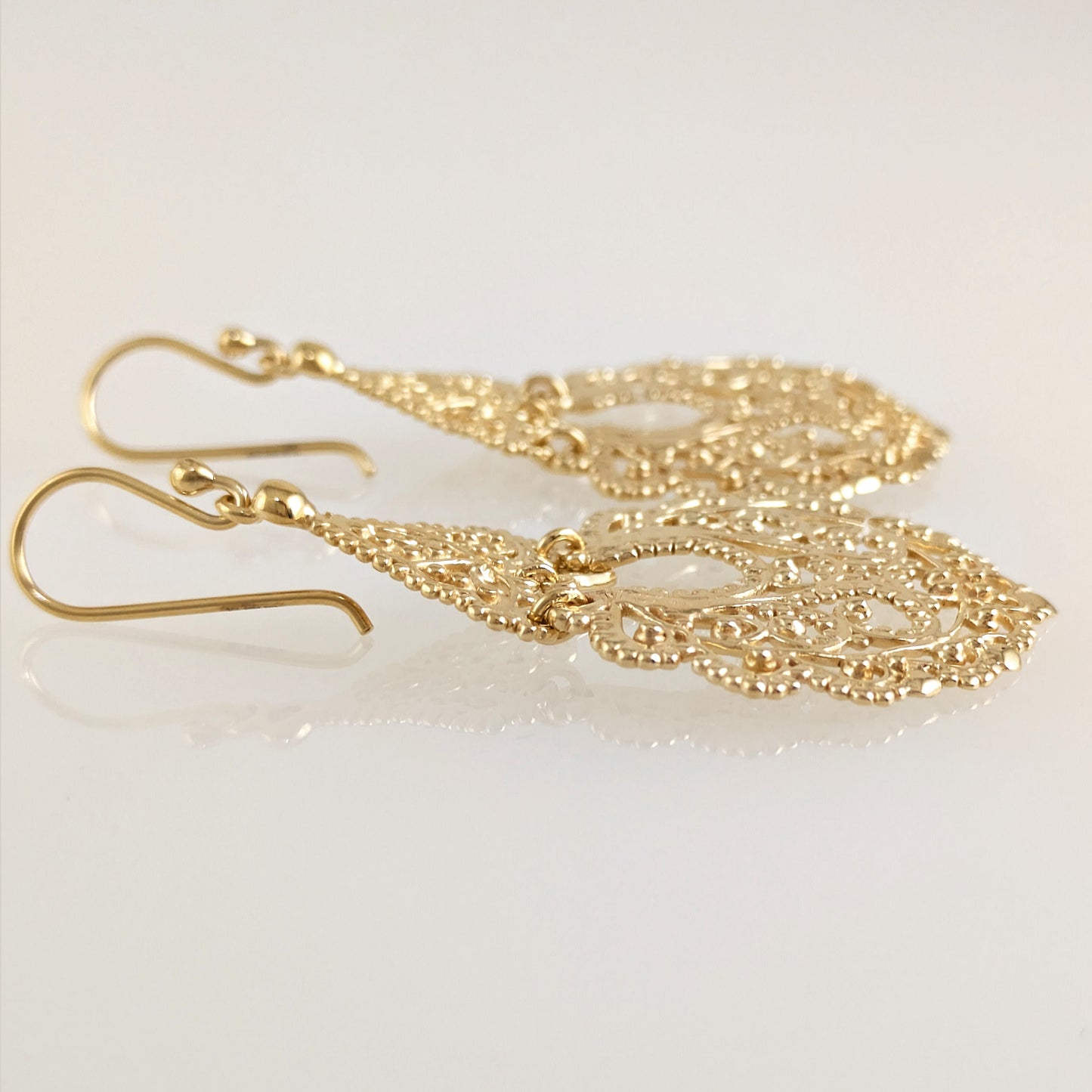 Gold Filigree Chandelier Earrings – Vintage-Inspired Statement Dangle Earrings