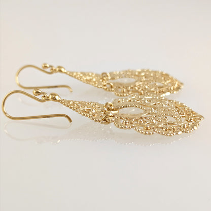 Gold Filigree Chandelier Earrings – Vintage-Inspired Statement Dangle Earrings