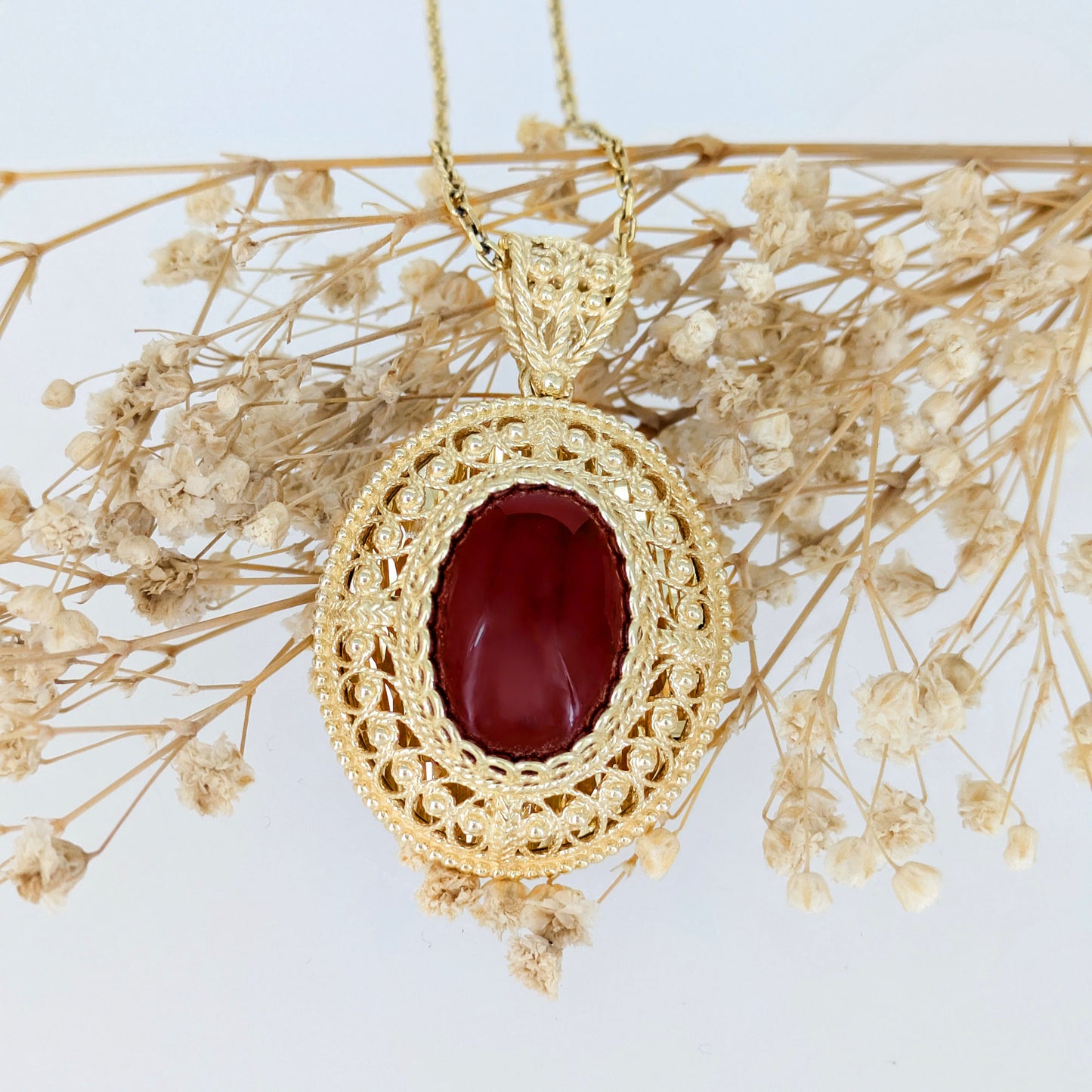 Filigree Pendant with Carnelian and Mirror Finish Gallery – 13x18mm Gemstone