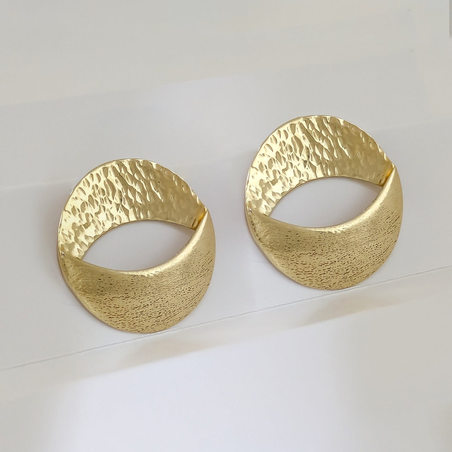 Open Oval Hammered Stud Earrings