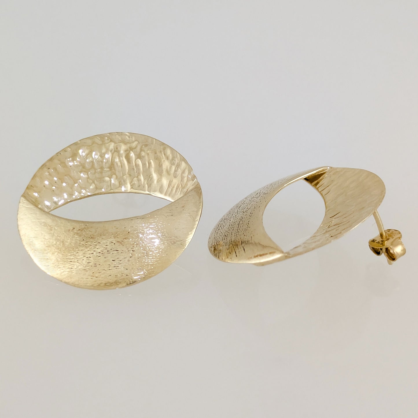 Open Oval Hammered Stud Earrings