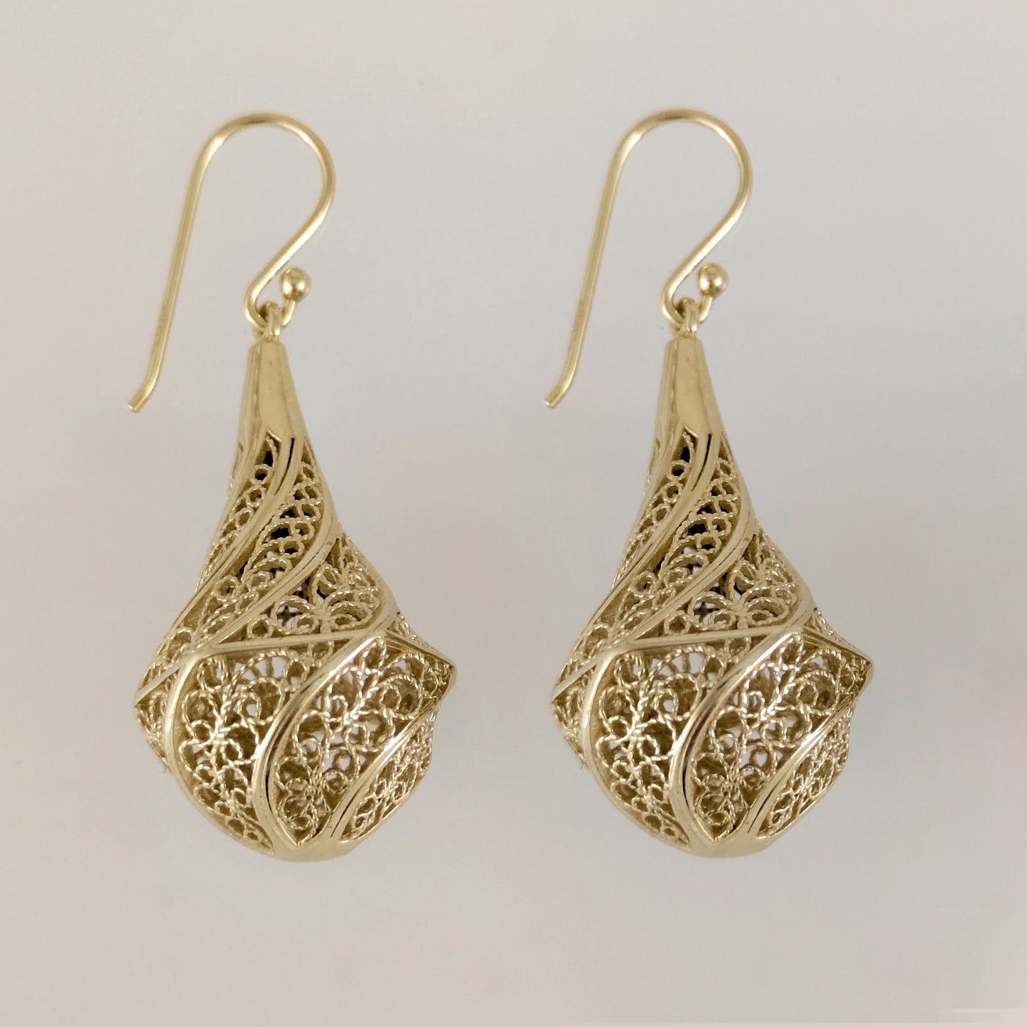 Teardrop Filigree Openwork Drop Earrings