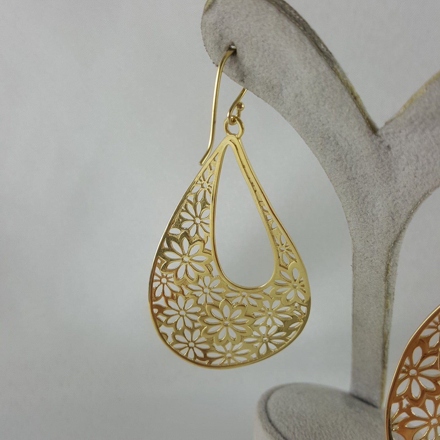 Teardrop Flower Pattern Statement Dangle Earrings