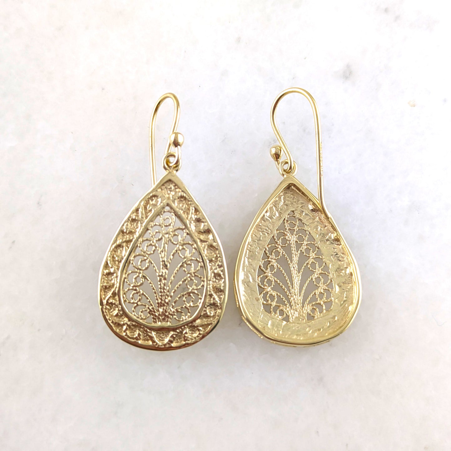 Teardrop Filigree Drop Earrings – Elegant Openwork Design