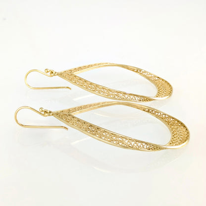 Elegant Gold Teardrop Filigree Earrings – Handcrafted Artisan Statement Dangles