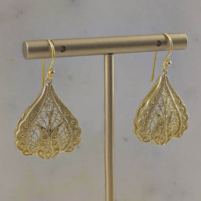 Tulip Filigree Dangle Earrings with Floral Contour - TurkishBling