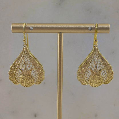 Tulip Filigree Dangle Earrings with Floral Contour - TurkishBling