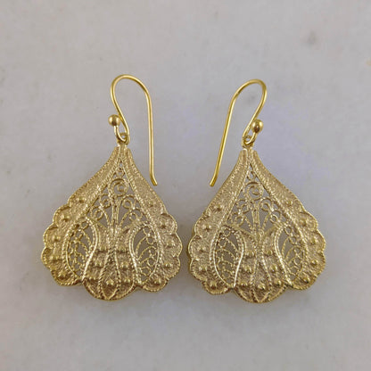 Tulip Filigree Dangle Earrings with Floral Contour - TurkishBling