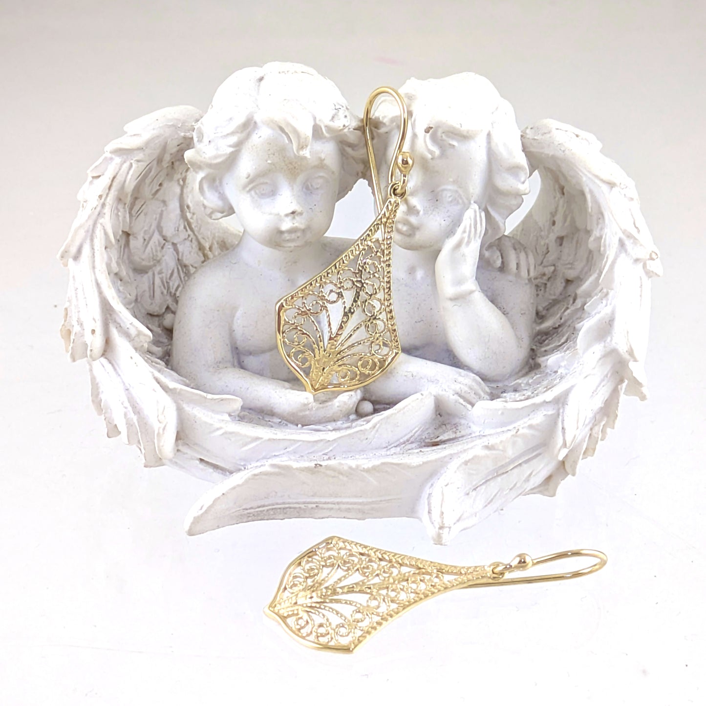 Elegant Filigree Drop Earrings with Nature-Inspired Design