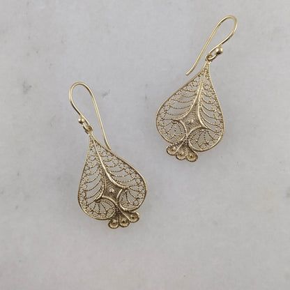 Elegant Teardrop Filigree Dangle Earrings - TurkishBling