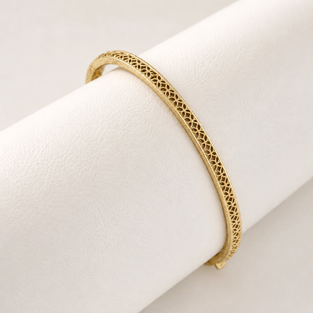 Filigree Pattern Bangle
