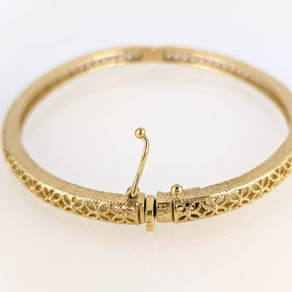 Filigree Pattern Bangle - TurkishBling