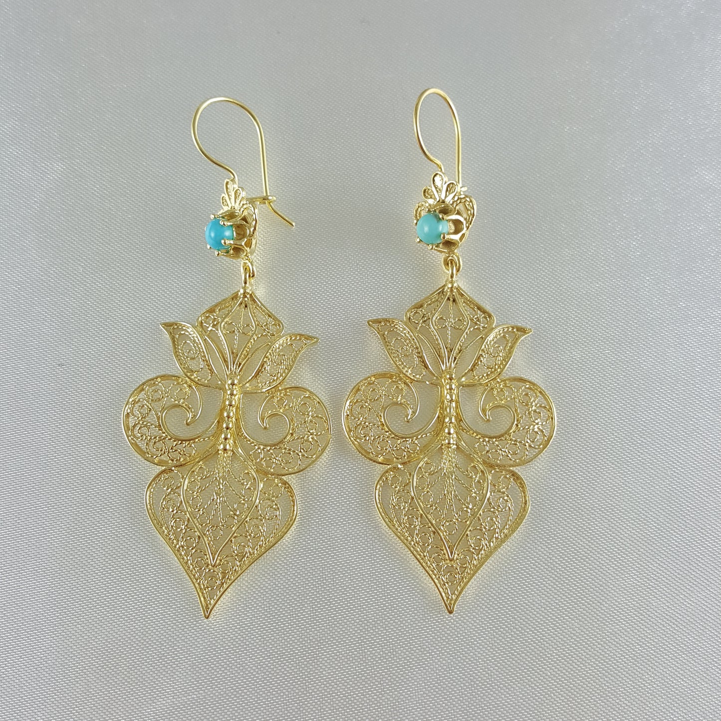 Gold Filigree Fleur de Lis Earring with Blue Gemstone