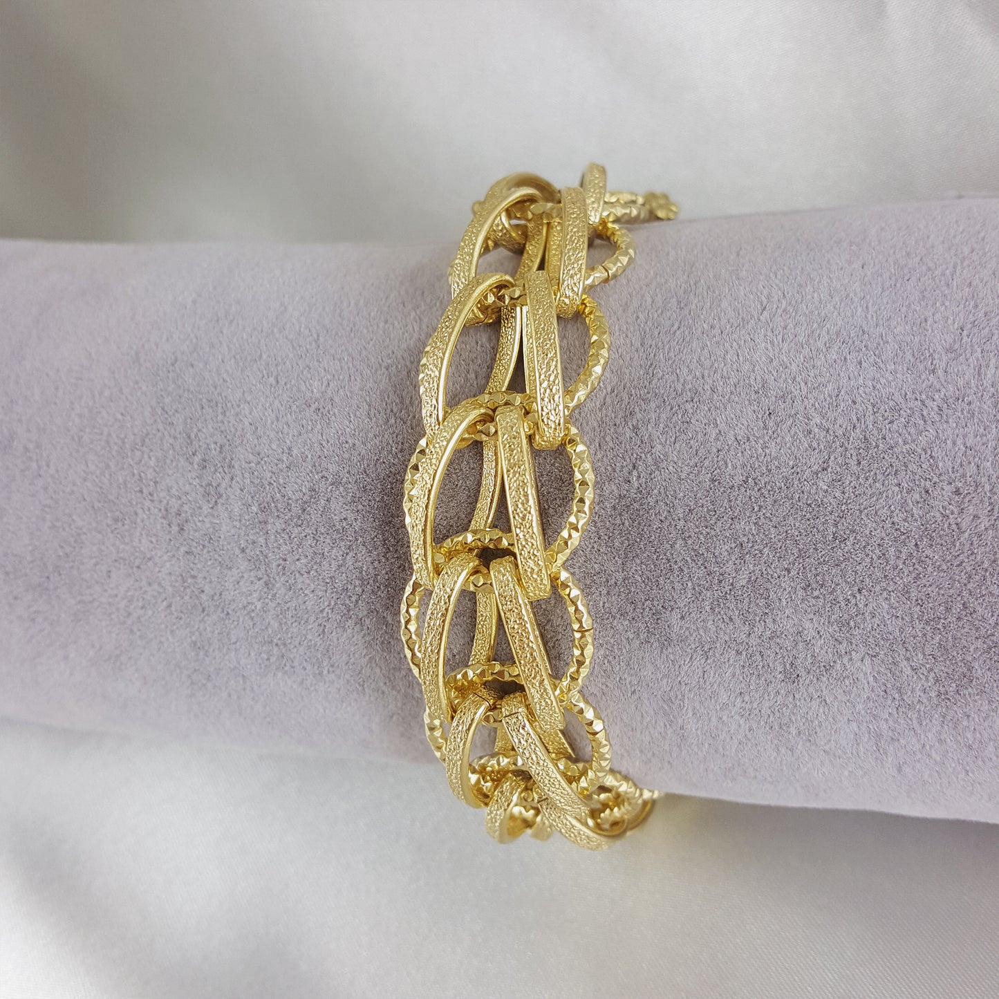 Bold Chain Link Interlocked Woven Bracelet with toggle clasp
