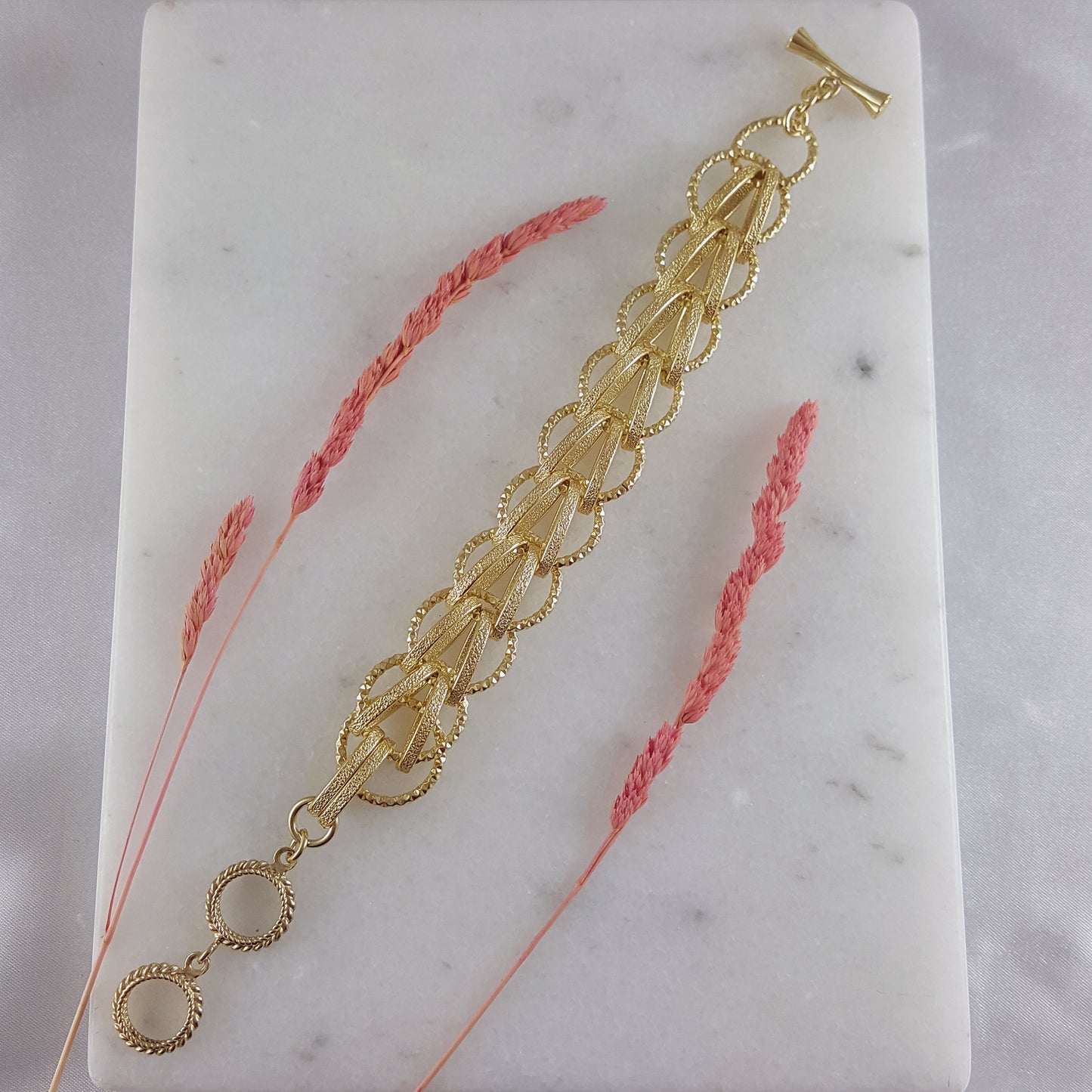 Bold Chain Link Interlocked Woven Bracelet with toggle clasp