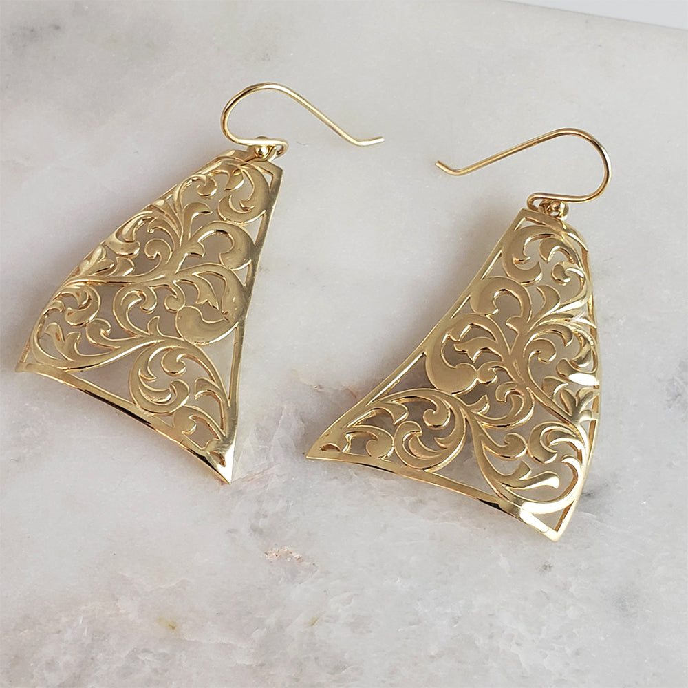 Glamorous Gold Plated Scrollwork Dangle Earrings