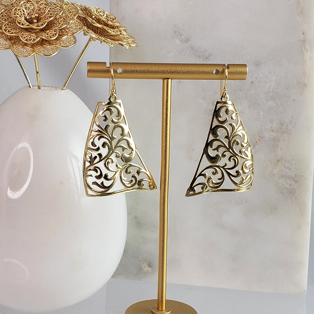 Glamorous Gold Plated Scrollwork Dangle Earrings