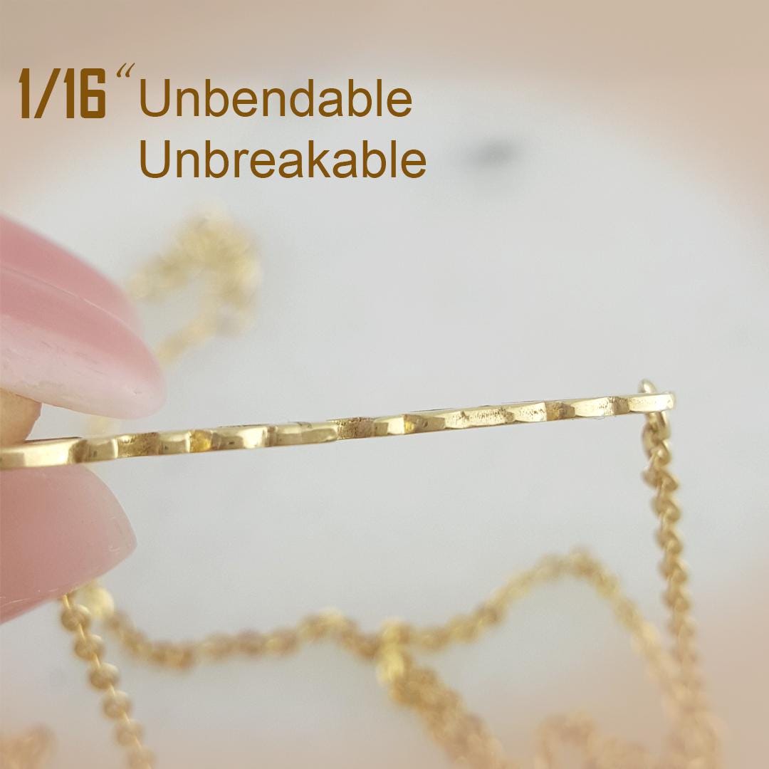 A Unique and Personalized Gift For Your Loved Ones an 18K Gold-Plated Silver Name Necklace