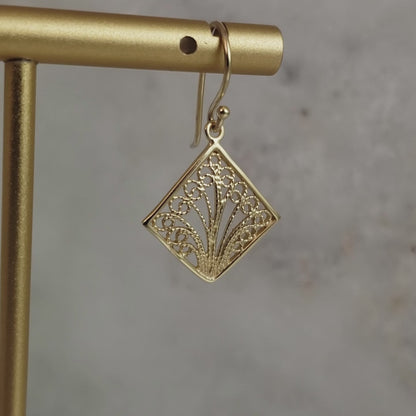 Aesthetic Filigree Square Dangle Earrings