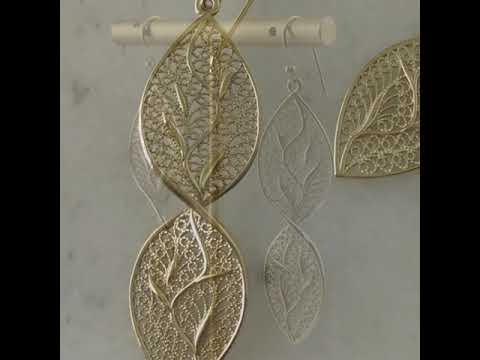Nature Inspired Filigree Leaf Dangle Earrings – Elegant Long Earrings with Intricate Detail