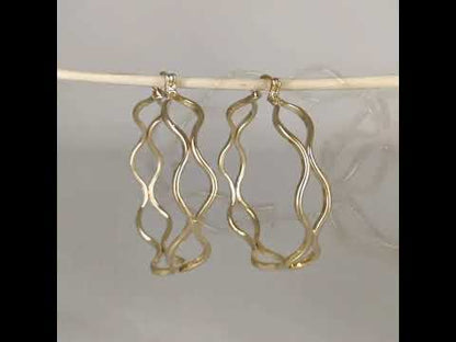 Wavy Hoop Earrings – Bold Sculptural Design